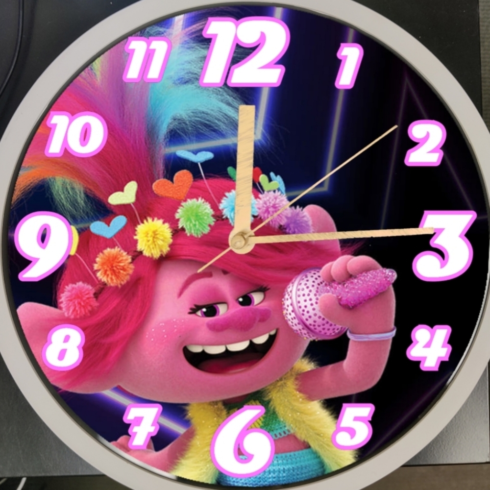 Poppy trolls clock